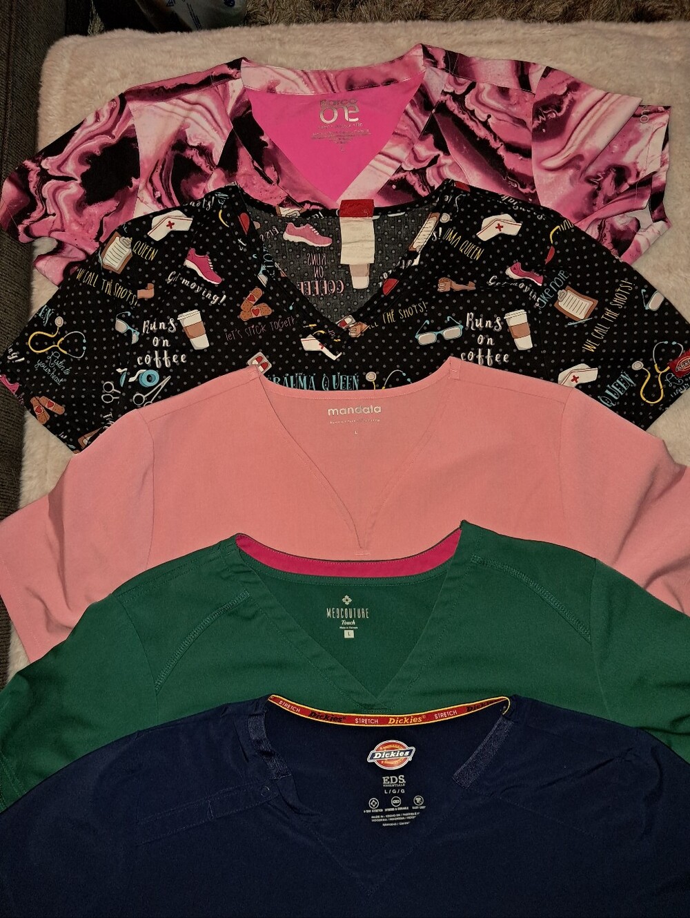 Mandala Dickies Med Couture Barco Womens Scrubs Top Bundle Large